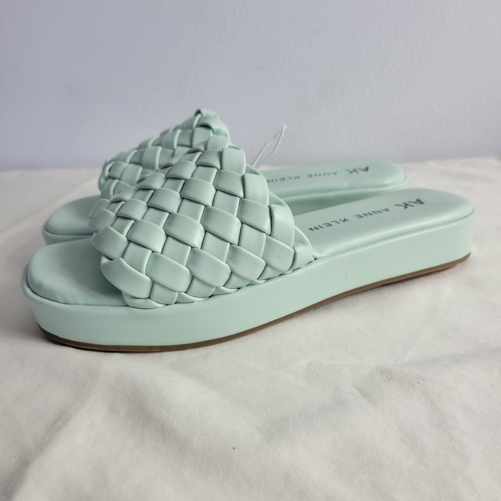 Anne Klein iflex Aktomisina Size 8M